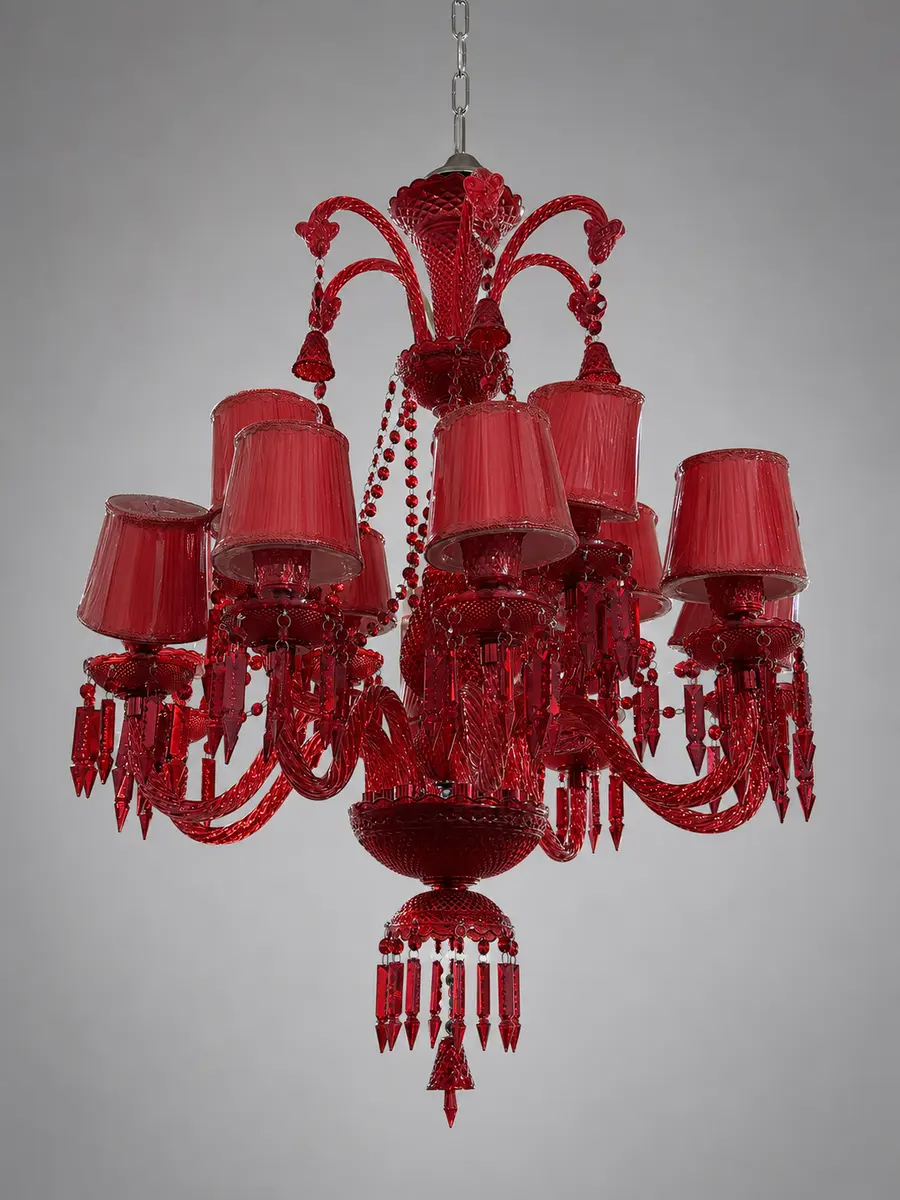 Lustre de Cristal Vermelho com 8 Braços e Cúpulas