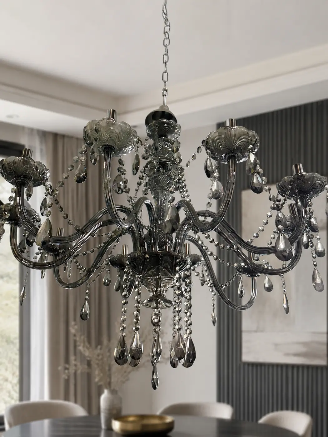 Lustre Treelux Clássico Fumê com 8 Braços e Pingentes